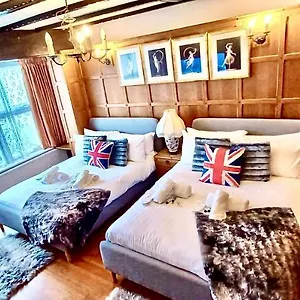  Holiday home Amara House,