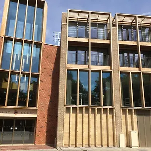 2* Otel West Court- Jesus College