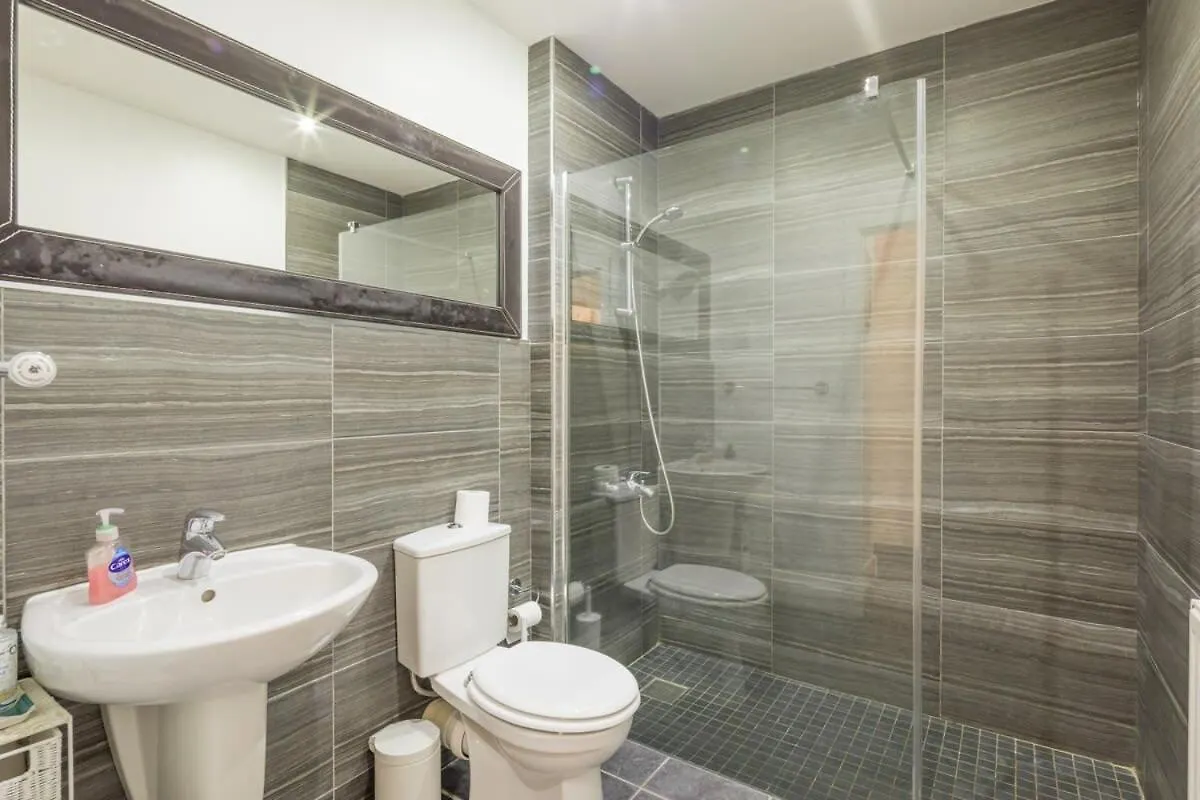 Holiday home Charming & Spacious House With Free Parking Cambridge  United Kingdom