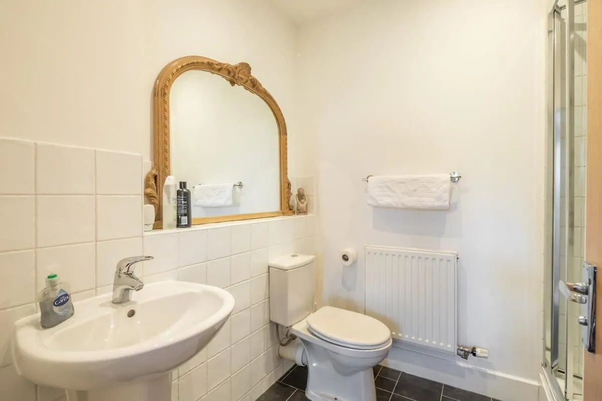 Charming & Spacious House With Free Parking Cambridge  Holiday home